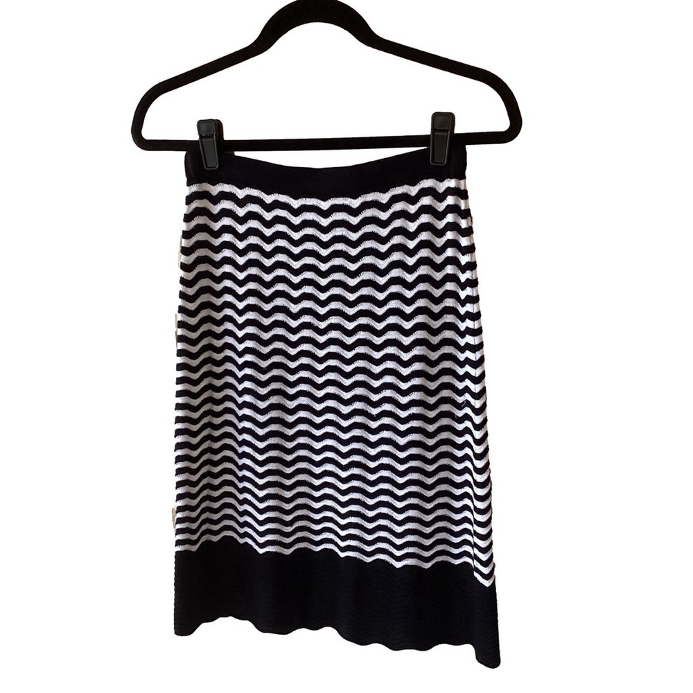 Loft Black White Chevron Print Knit Skirt XSP Rayon Blend